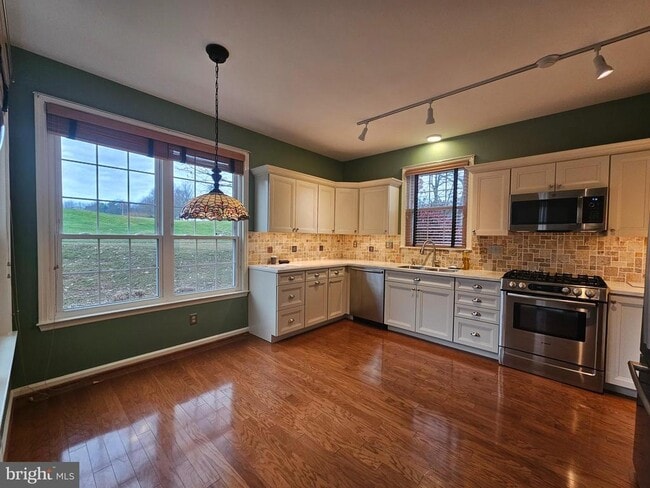 Photo - 223 Pinecrest Ln