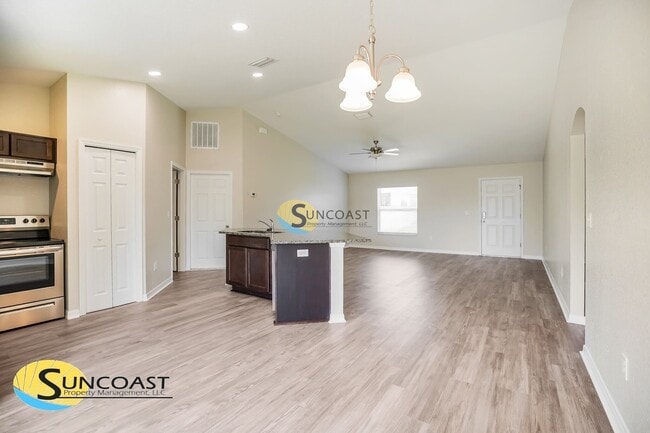 2625 W Castania Dr