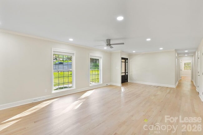 Photo - 100 Chadmore Dr