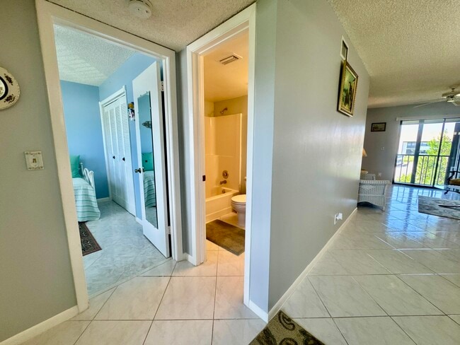 Photo - 7214 Golf Colony Ct Unidad 205