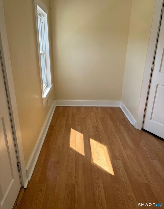 16 Vine St Unit 2nd
