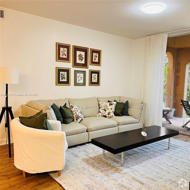 Building Photo - 19999 E Country Club Dr Unit 1106 Rental