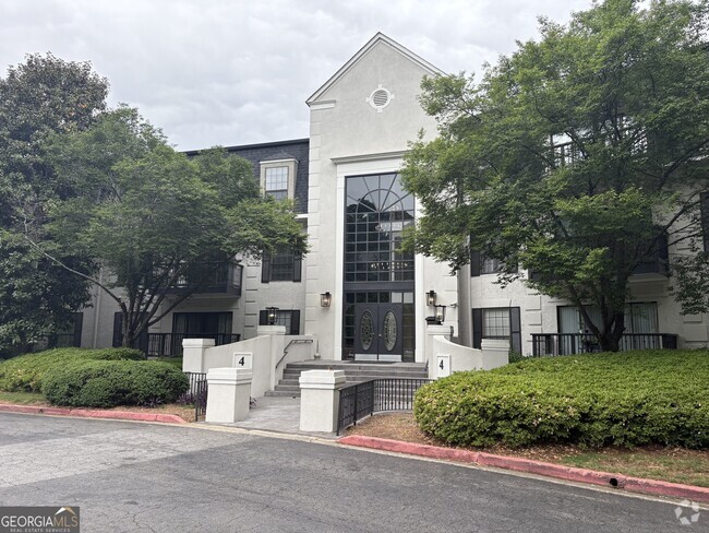 Building Photo - 4313 Pine Heights Dr NE Rental