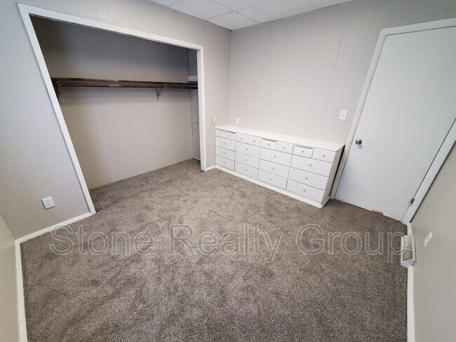 Photo - 810 4th Ave Unit Apt B