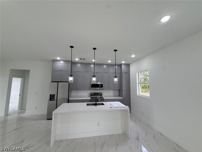 Photo - 1089 Eisenhower Blvd