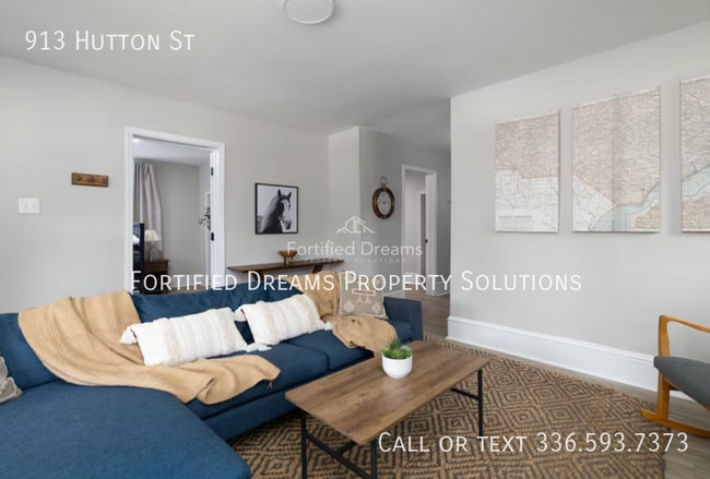 Photo - 913 Hutton St