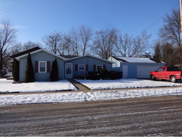 Single Family Home- Oshkosh - Single Family Home- Oshkosh