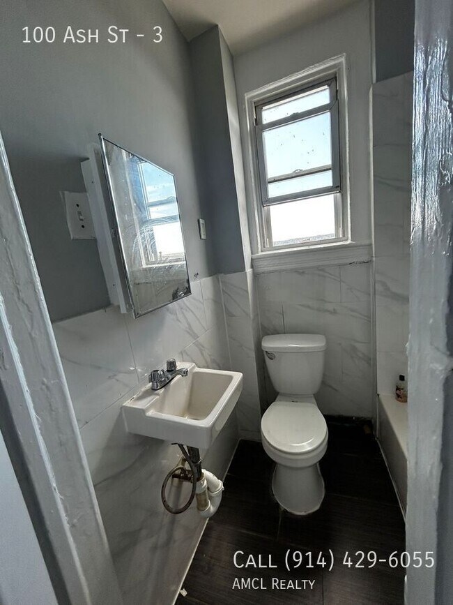 Photo - 100 Ash St Unit 3