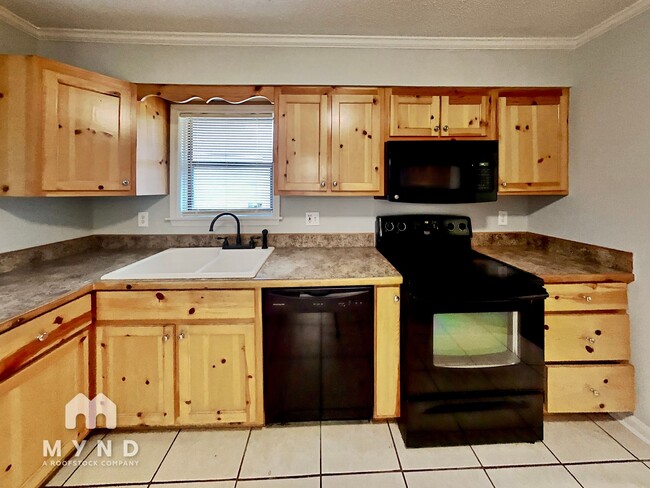 Photo - 275 Oak Hill Cir