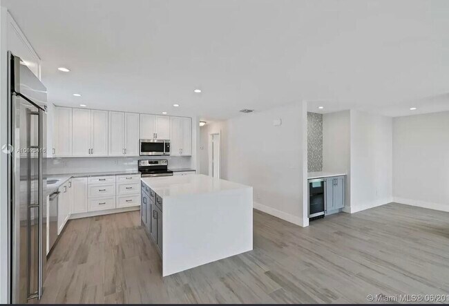 Photo - 2539 Wabash Dr