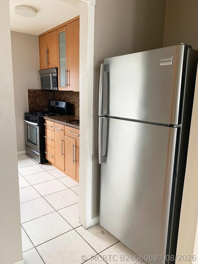Photo - 555 SW 16th Ave Unit 15