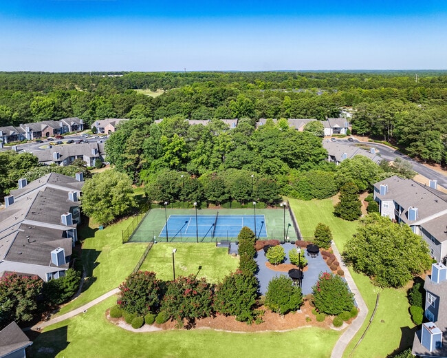 10040 - The Fairways - Courtyard Aerial (1)