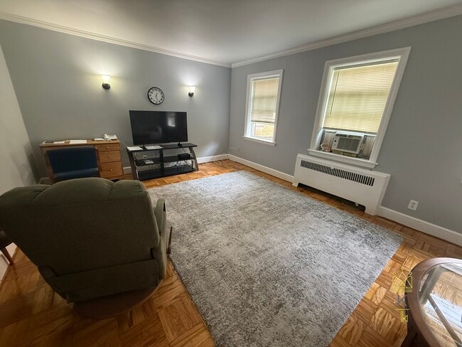 Building Photo - 312 Washington St Rental