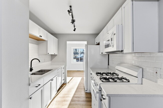 Photo - 351 W Eagle Lake Dr