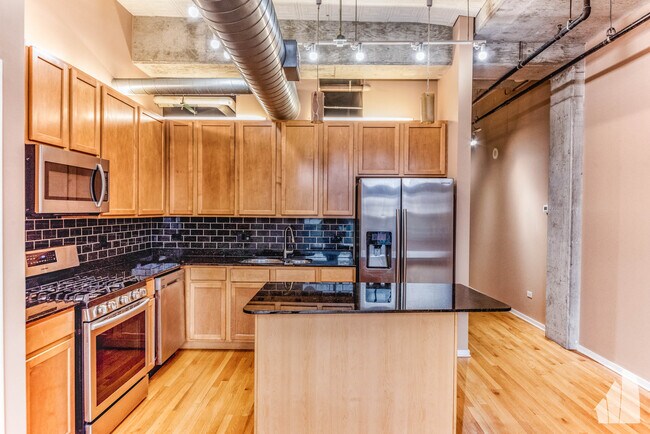 Photo - 933 W Van Buren St Unit 902