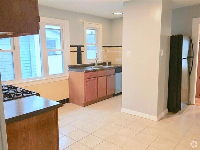 Building Photo - 62 Woods Ave Unit 2 Rental