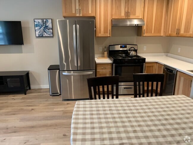 Building Photo - 2805 Harrison Ave Unit 2805 Harrison Ave. Rental