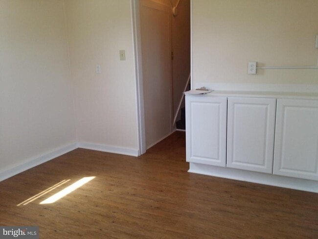 Photo - 52 Pear Rd Unidad 2ND FLOOR