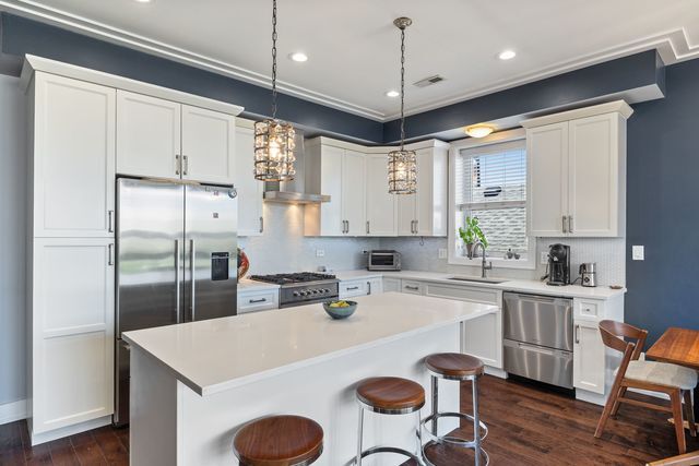Photo - 1327 W Grand Ave Unit 3W