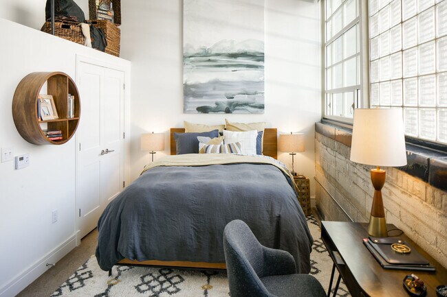 The Hecht Warehouse apartments — community photo