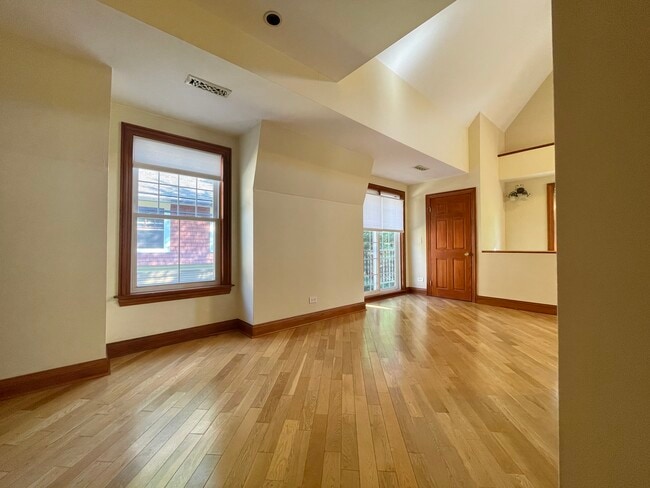 Photo - 237 Greenleaf St