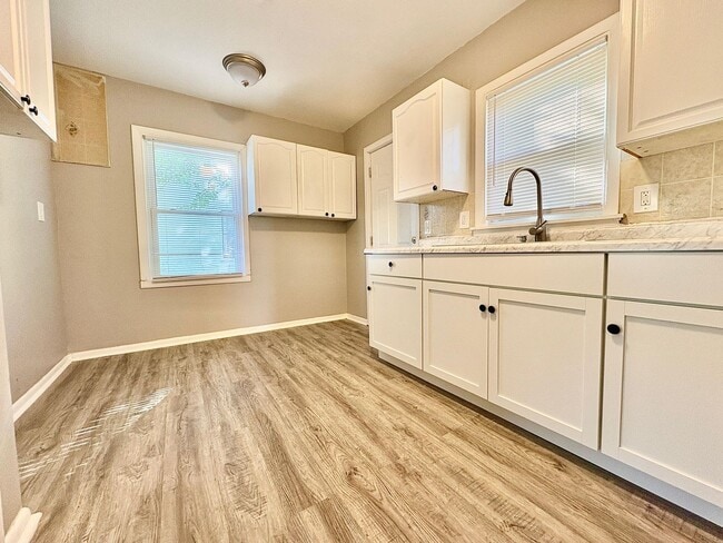 Photo - 1317 N Kaley St