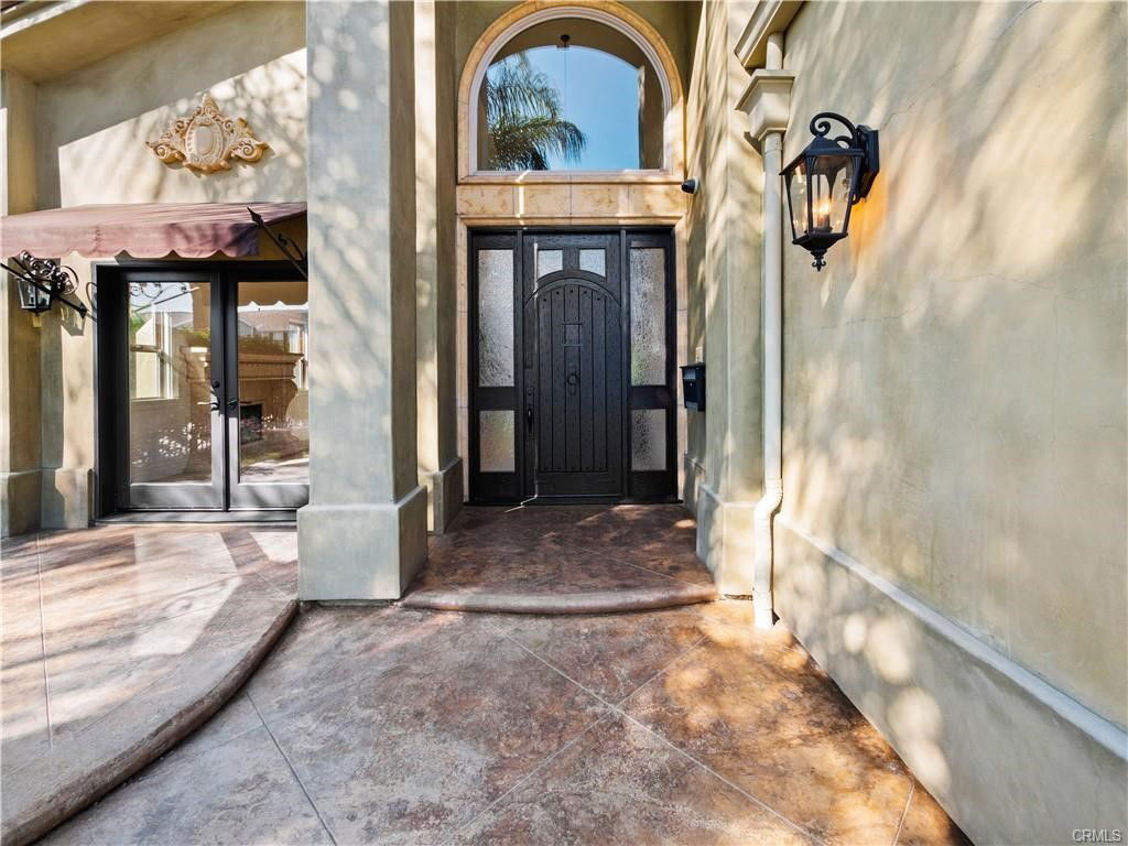 Photo - 14739 Hesby St