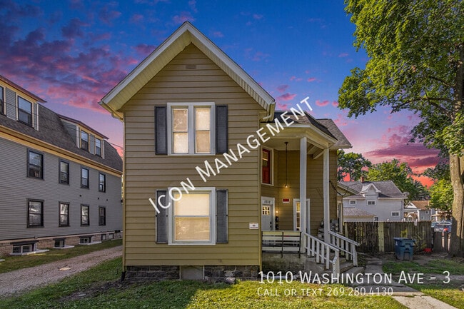 Building Photo - 1010 Washington Ave Unit 3 Rental