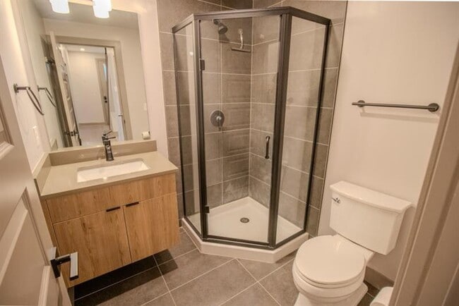 Photo - 1571 King St