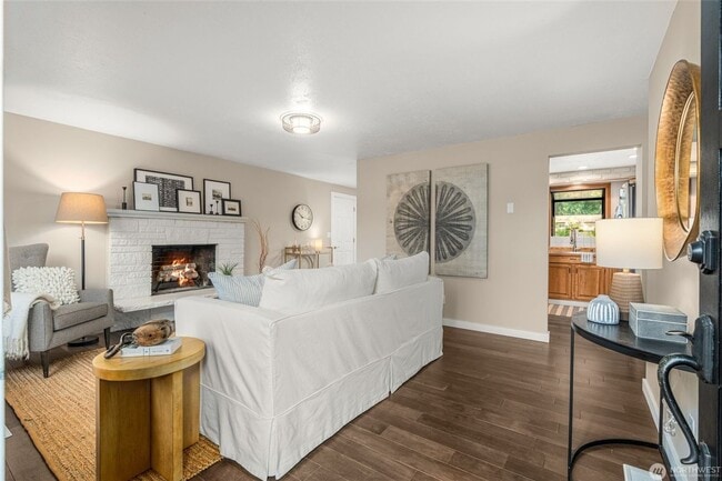 Photo - Classic Mid-Century Rambler with Modern Co...