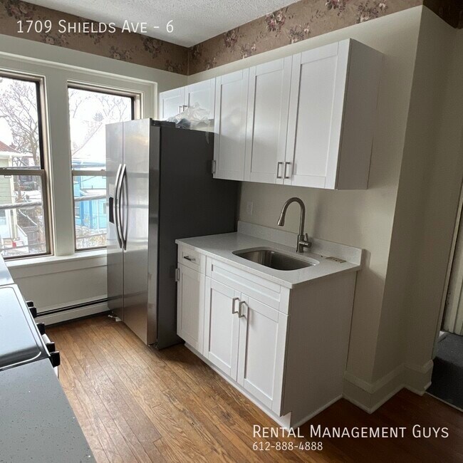 Photo - Huge 2 Bedroom! Completely Remodeled! Unit 6