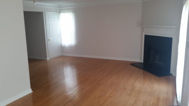 Photo - 1310 Warsaw rd