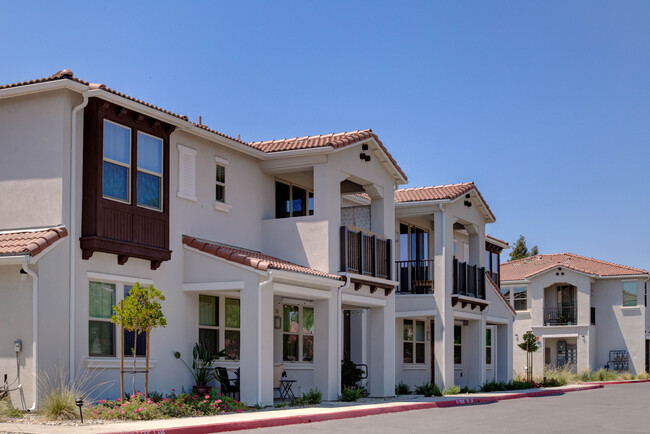 Brookside Villas Apartments - Fresno, CA | ForRent.com