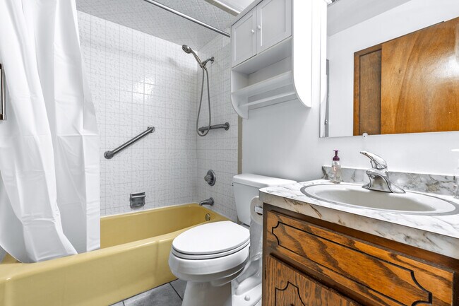 Photo - 4613 Grove Ave