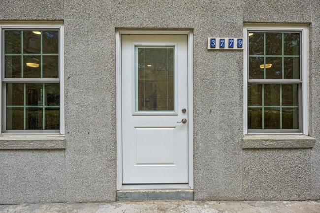 Photo - Newly Remodeled Beachside Home – Walk to the Ocean