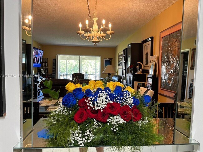 Photo - 671 S Hollybrook Dr Unit 302