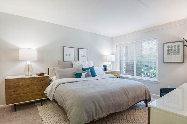 Photo - Metropolitan Tareyton Estates