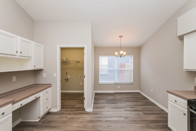 Photo - 6814 Monarch Park Dr
