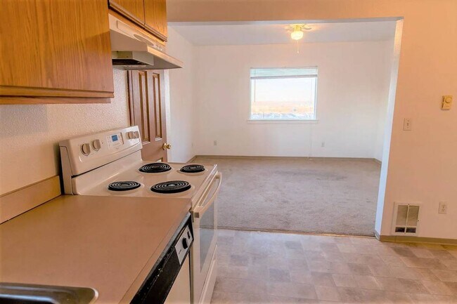 Photo - 2002 S I St Unit B