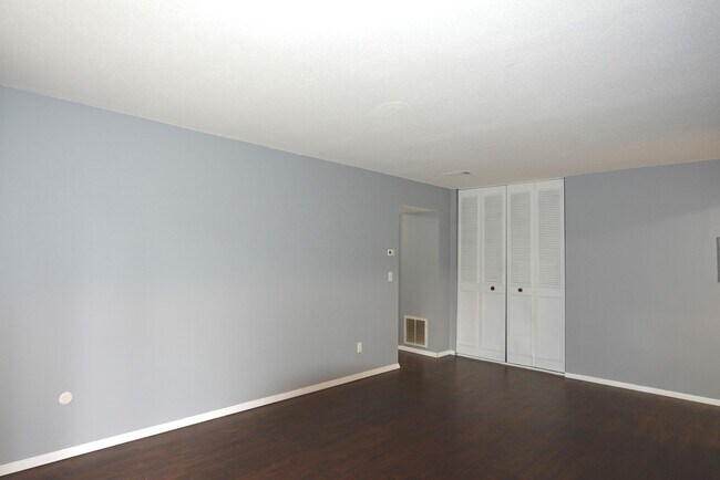Photo - 40 Shrewsbury Green Dr Unit C