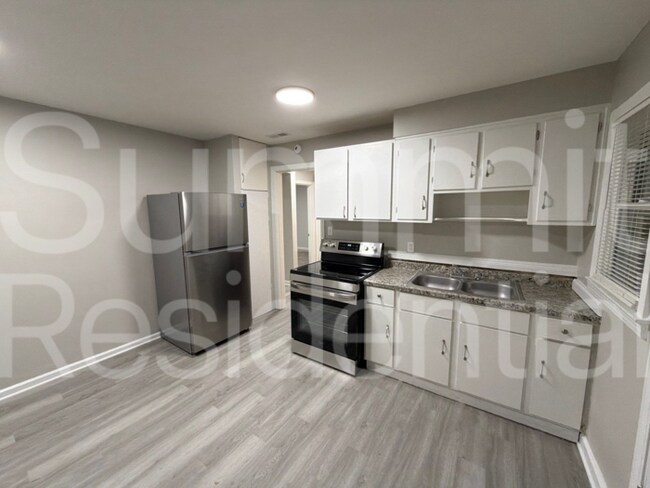 Photo - 3031 Linwood Ave