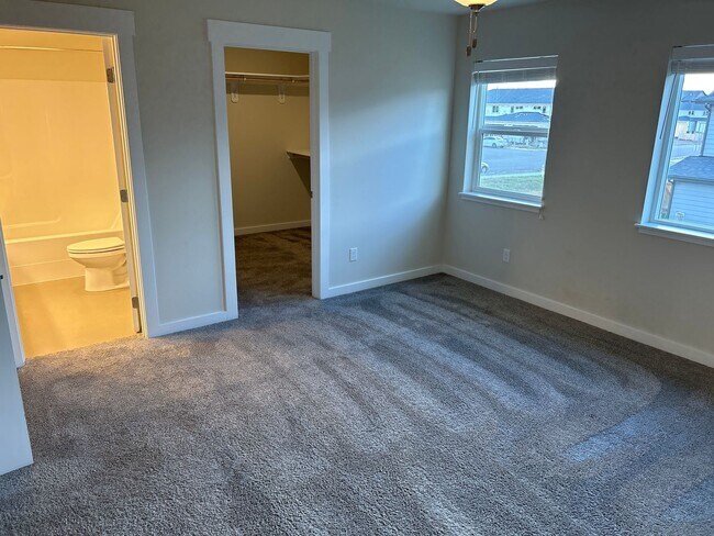 Photo - 601 13th St Unit B