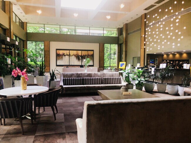 Vestíbulo - 3713 S George Mason Dr Unidad 1402W