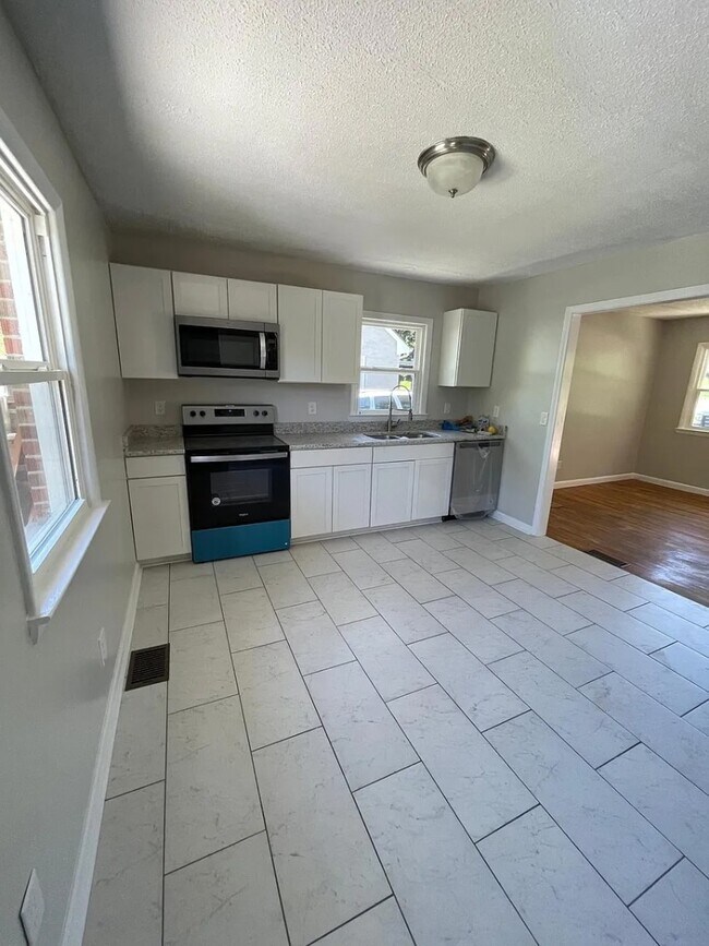 Photo - 1841 Dunkirk Dr