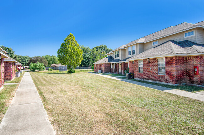 Building Photo - 1209 Lovett St Rental