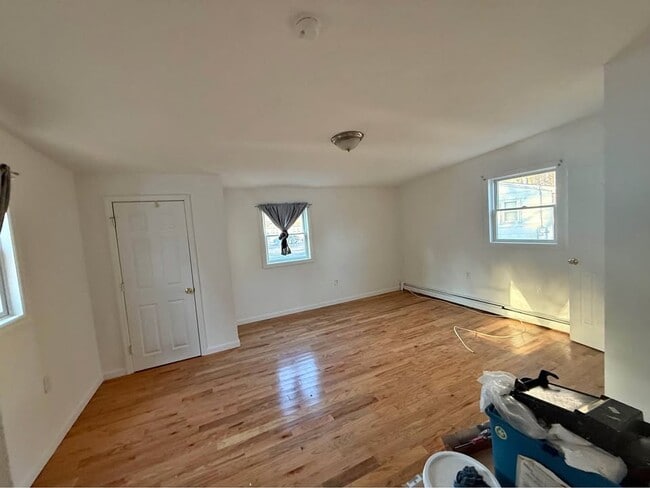 Photo - 305 Smithtown Blvd