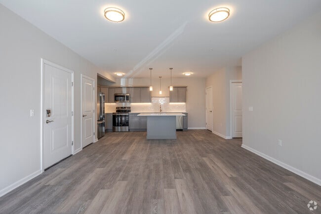 MapleCroft - 2 BD 2 BA - Ground Level