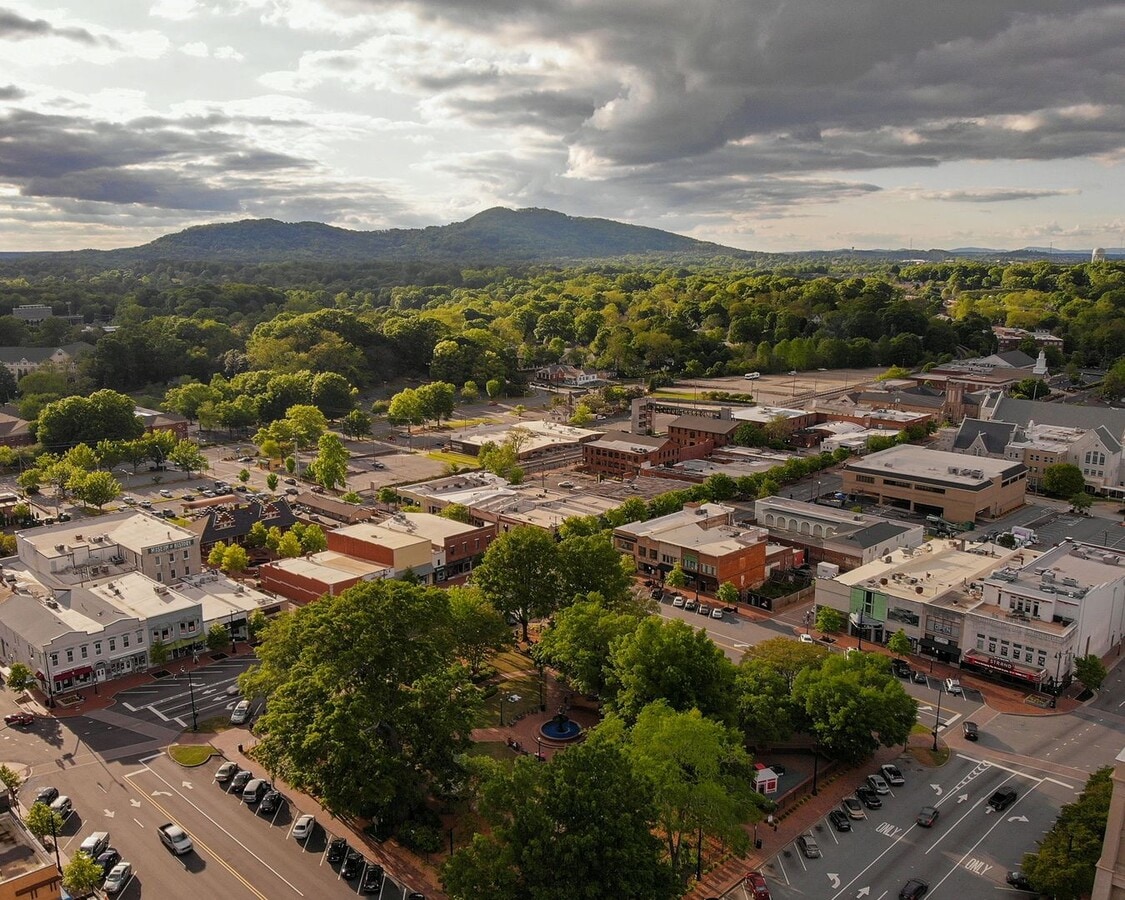 Stylish Renovated Apartments In Marietta - Stylish Renovated Apartments In Marietta