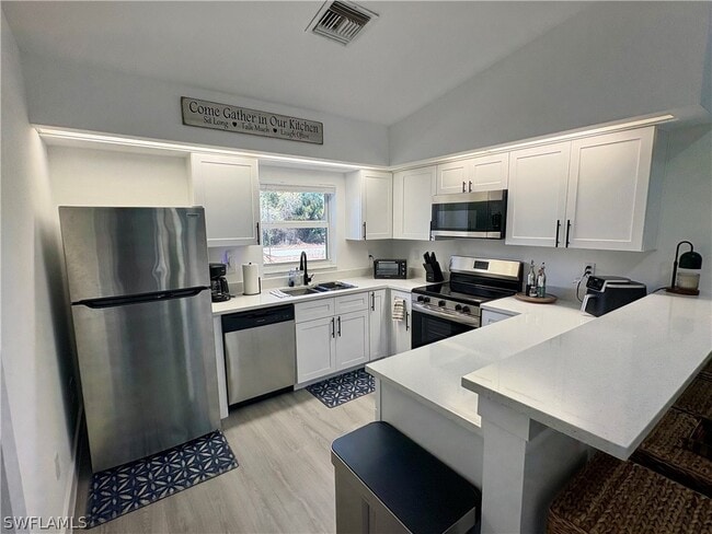 Photo - 6018 Lacota Ave