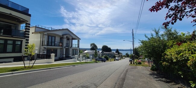 Photo - 1133 N 33rd Pl